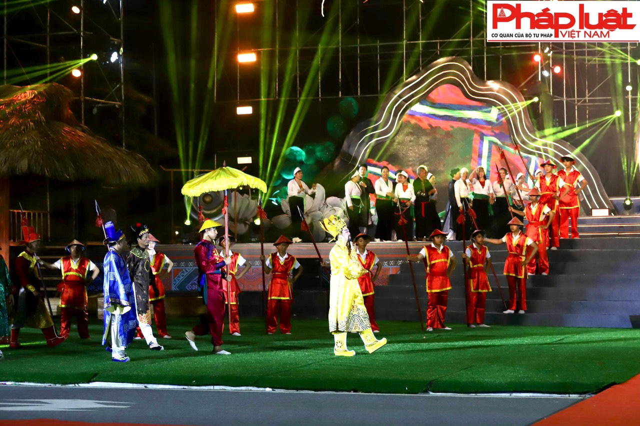 Phó Chủ tịch nước Võ Thị Ánh Xuân dự Lễ kỷ niệm thành lập huyện Thanh Sơn và đón nhận Huân chương Lao động hạng Nhất