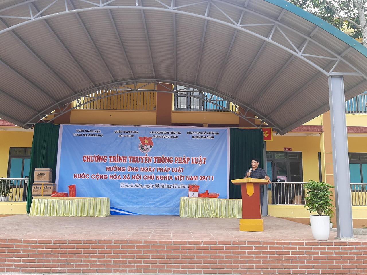 Đoàn Thanh niên Bộ Tư pháp tổ chức Chương trình truyền thông pháp luật tại tỉnh Hòa Bình