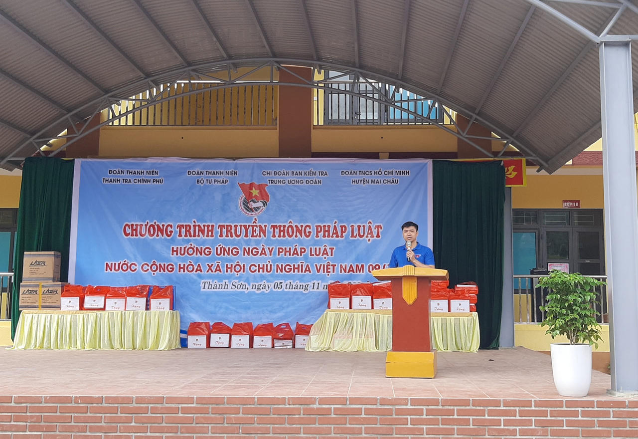 Đoàn Thanh niên Bộ Tư pháp tổ chức Chương trình truyền thông pháp luật tại tỉnh Hòa Bình