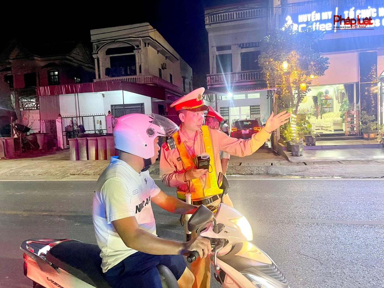 CSGT Phú Thọ quyết tâm nâng cao ý thức của người dân 'nói không với rượu bia' khi tham gia giao thông