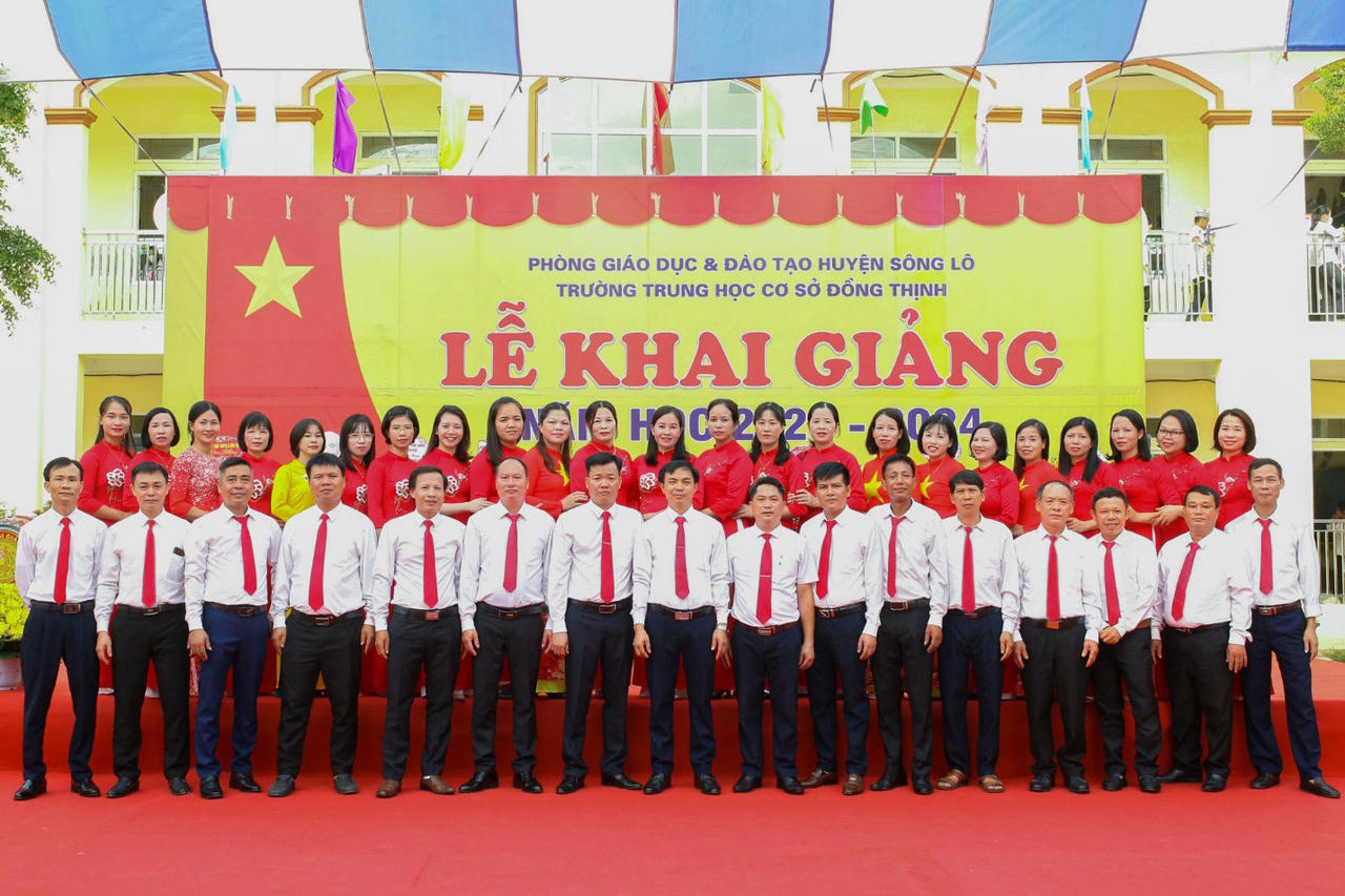 Trường Trung học cơ sở Đồng Thịnh tự hào 60 năm xây dựng và phát triển