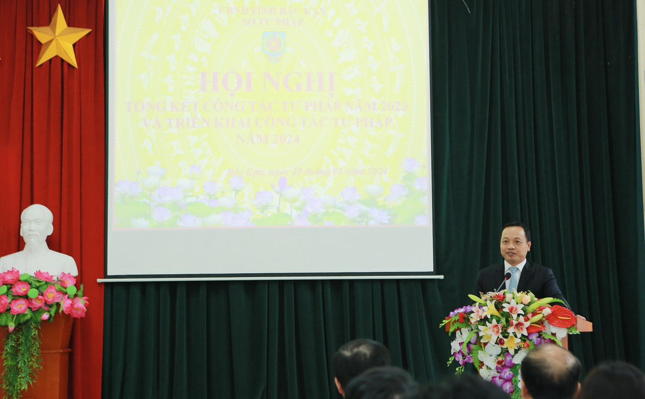 Thứ trưởng Bộ Tư Pháp Trần Tiến Dũng dự hội nghị Tổng kết công tác Tư pháp năm 2023 tỉnh Bắc Kạn