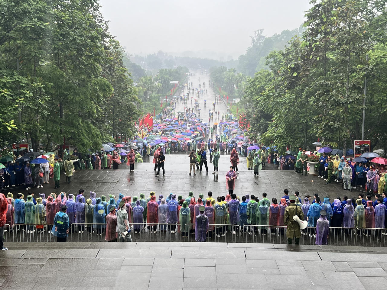 Lãnh đạo Đảng, Nhà nước dâng hương giỗ Tổ Hùng Vương năm 2024