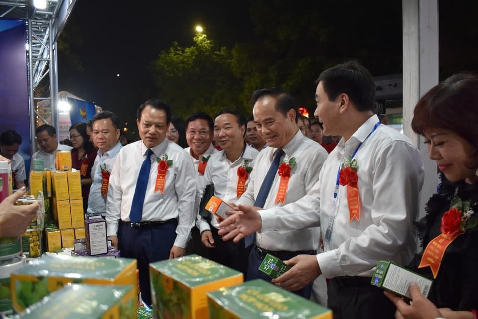 Chương trình trưng bày, giới thiệu sản phẩm du lịch, làng nghề Tuyên Quang