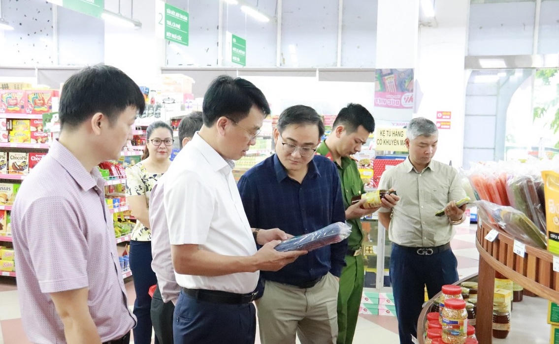 Đoàn kiểm tra liên ngành Trung ương số 04 về an toàn thực phẩm làm việc tại Cao Bằng