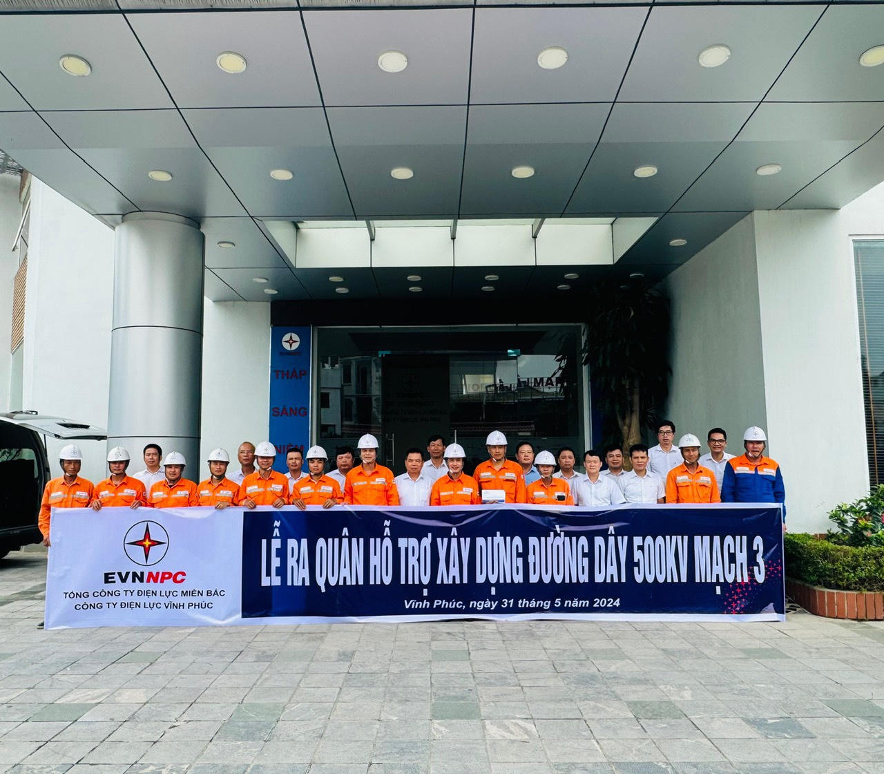 PC Vĩnh Phúc xung kích tham gia hỗ trợ thi công dự án đường dây từ Quảng Trạch đến Phố Nối