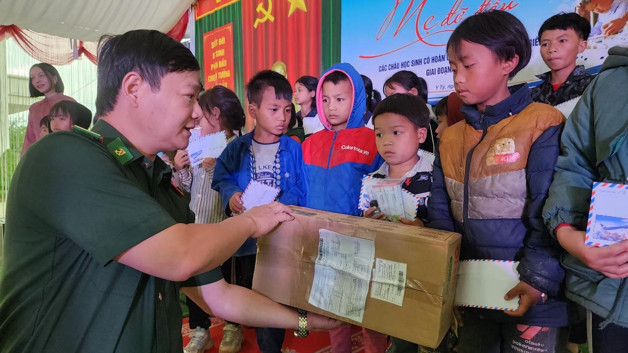 Đồn Biên phòng Y Tý (Lào Cai) kỷ niệm 65 năm ngày truyền thống