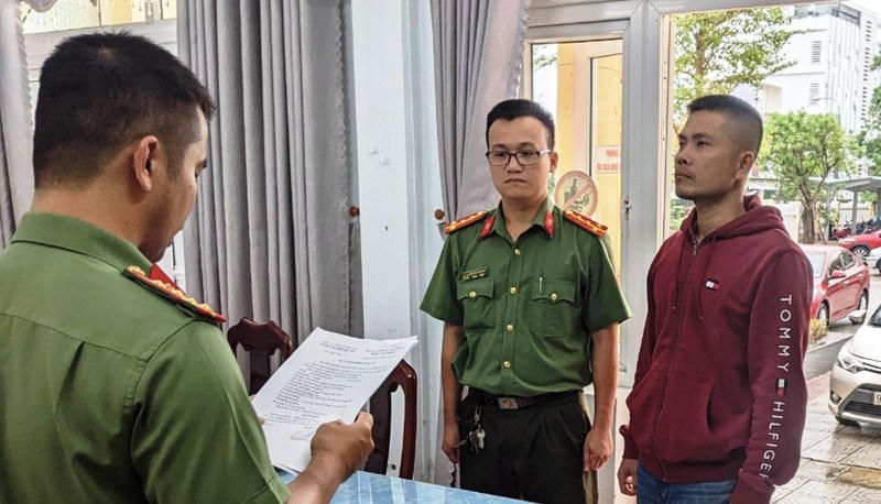  Khởi tố 3 bị can trong đường dây đánh bạc của “ông trùm” Phan Sào Nam