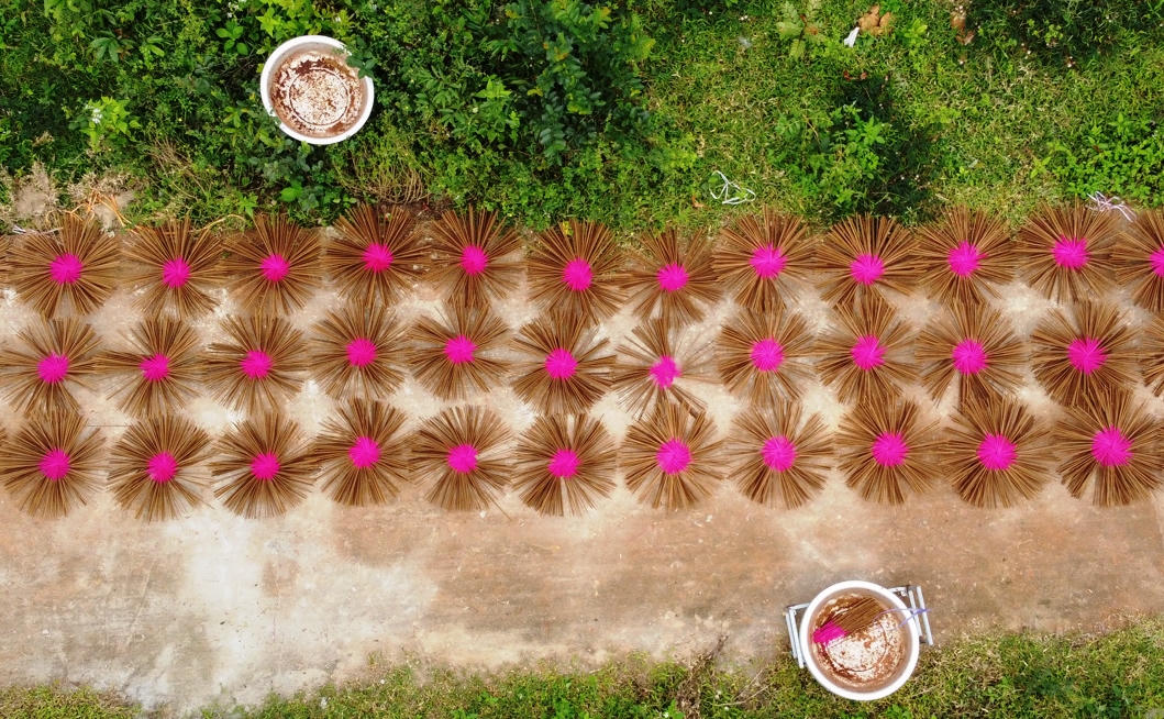 Hình ảnh tất bật ngày cuối năm ở làng hương cổ xứ Quảng