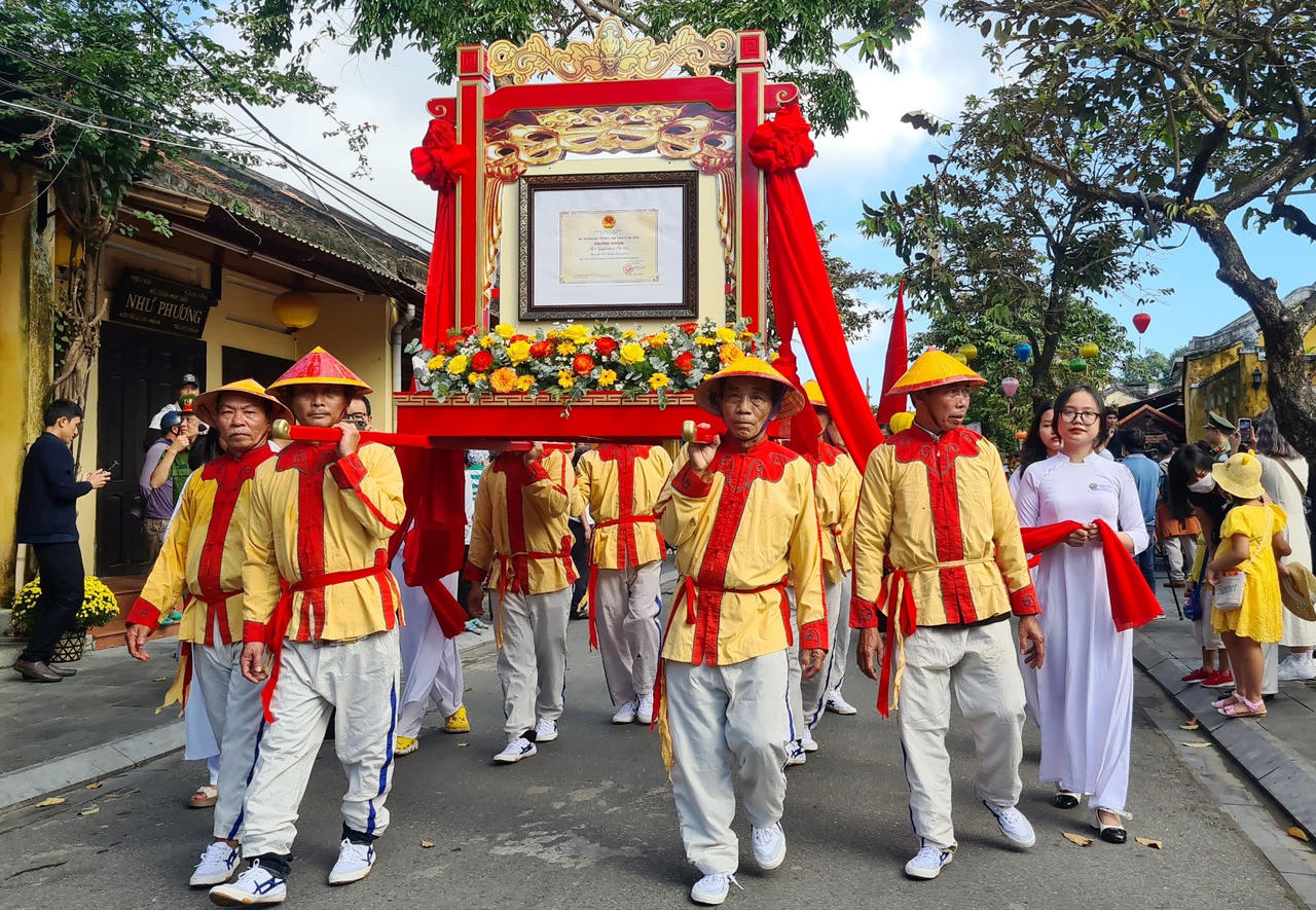 Tết Nguyên tiêu ở Hội An đón nhận bằng Di sản văn hóa phi vật thể quốc gia