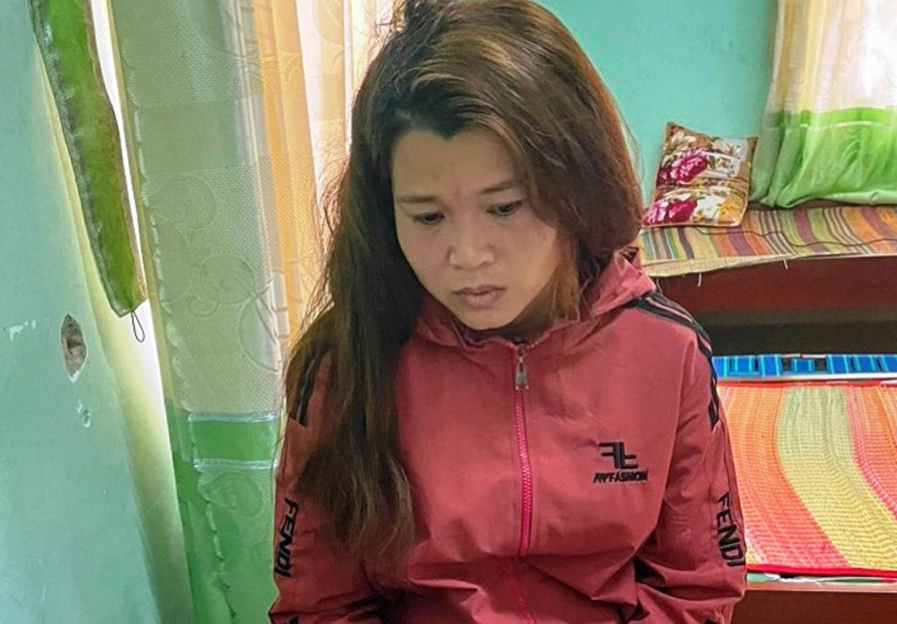 Bắt nữ 'siêu trộm' kéo lê bà bán rau cả chục mét