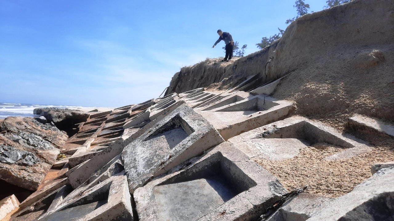 Quảng Nam chi 15 tỷ đồng sửa chữa kè biển Tam Thanh