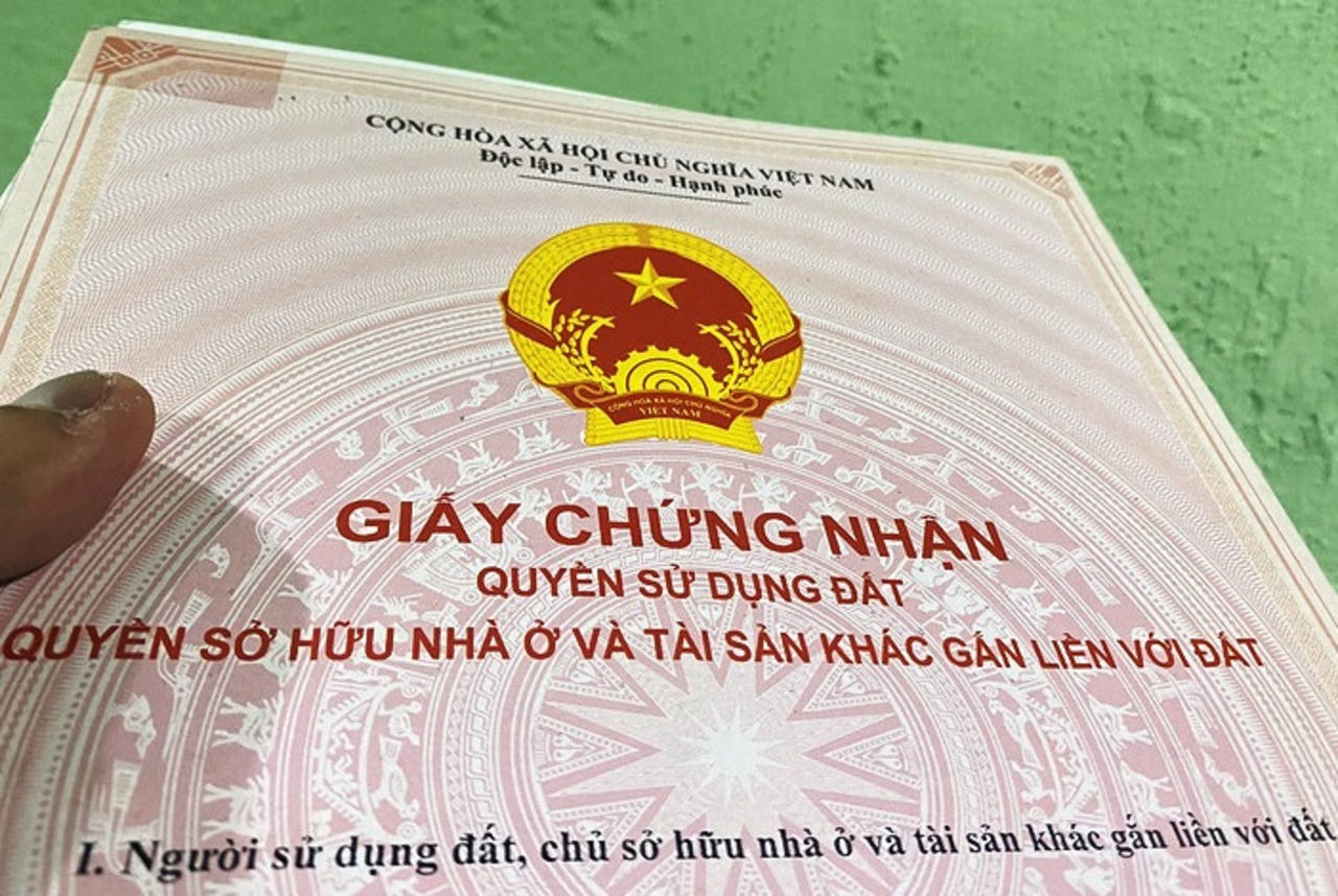 Cấp sổ đỏ trái quy định, 3 cán bộ xã ở Quảng Nam bị khai trừ Đảng