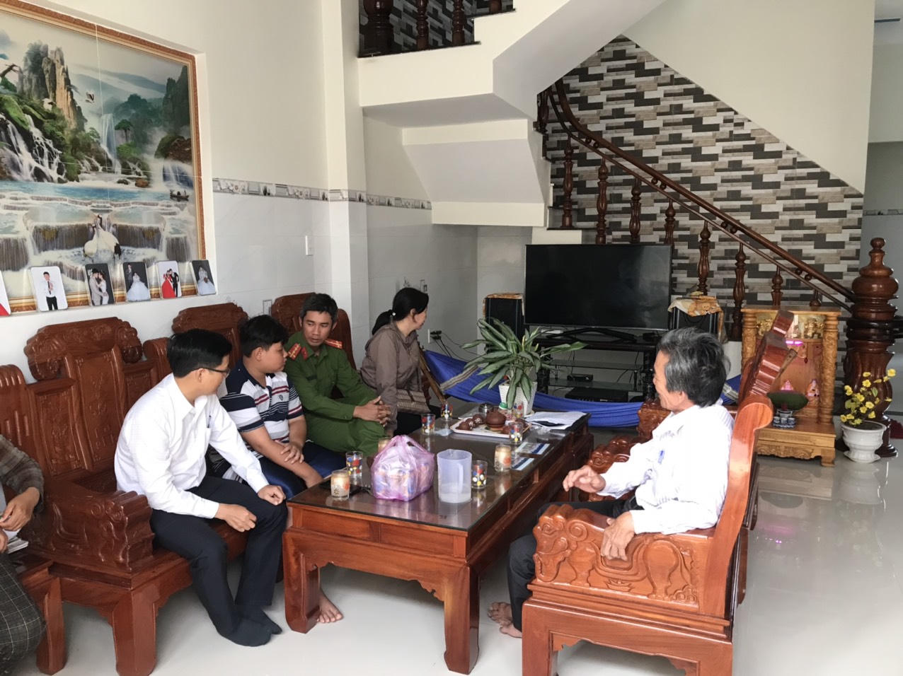 Học sinh lớp 6 dũng cảm cứu 2 người đuối nước trên biển