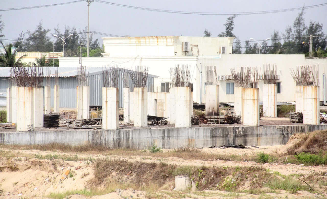 Cận cảnh loạt dự án “hoang tàn” trên con đường “tỷ đô” ven biển Quảng Nam