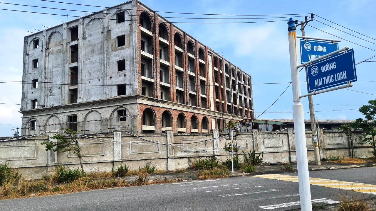 Cận cảnh loạt dự án “hoang tàn” trên con đường “tỷ đô” ven biển Quảng Nam