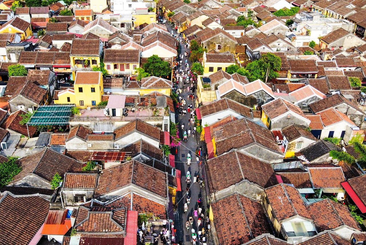 Phố cổ Hội An đón hàng chục nghìn du khách dịp lễ 30/4 – 1/5