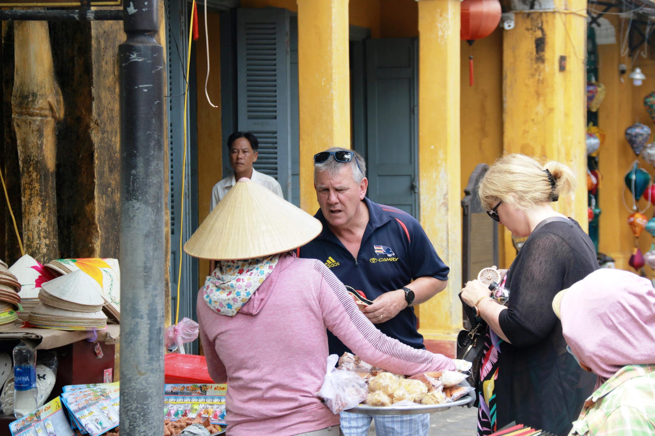 Phố cổ Hội An đón hàng chục nghìn du khách dịp lễ 30/4 – 1/5