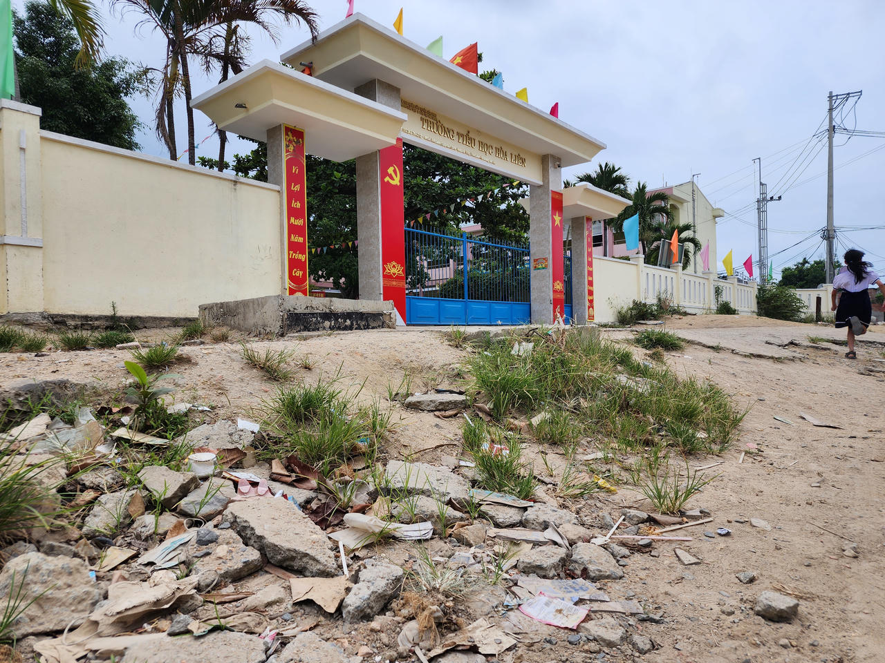 Người dân Đà Nẵng khổ sở với tuyến đường 700 tỷ làm mãi chưa xong