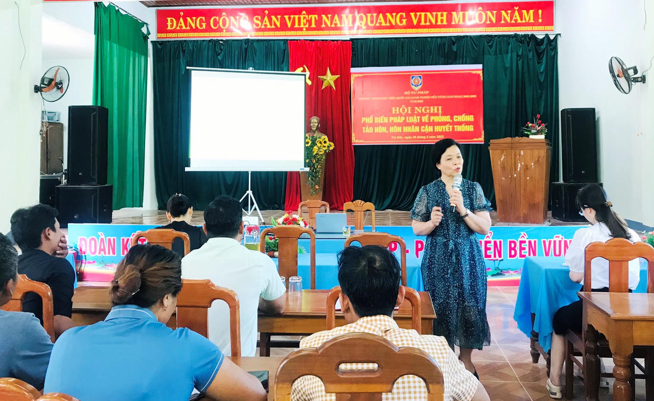 Tập huấn phổ biến giáo dục pháp luật ở huyện miền núi Quảng Nam