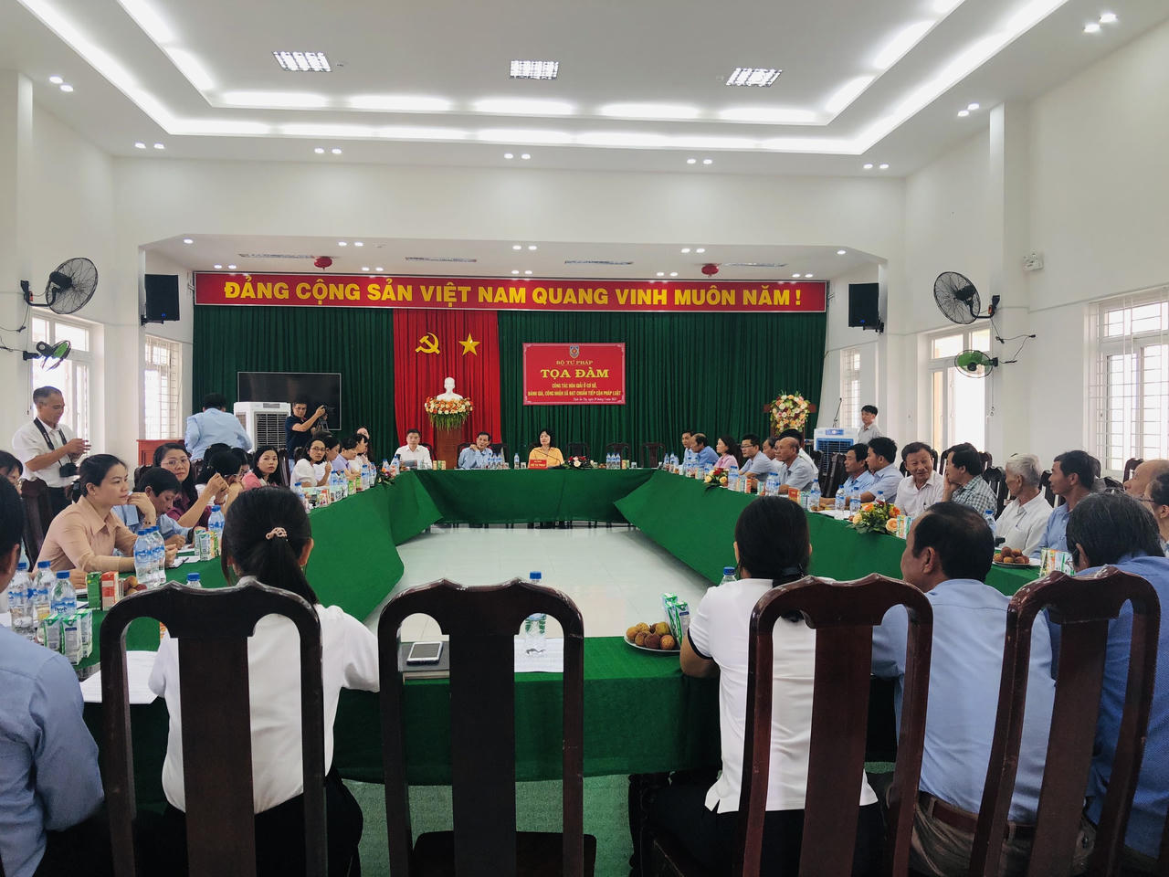 Tập huấn nghiệp vụ đánh giá, công nhận cấp xã, cấp huyện đạt chuẩn tiếp cận pháp luật tại Quảng Ngãi