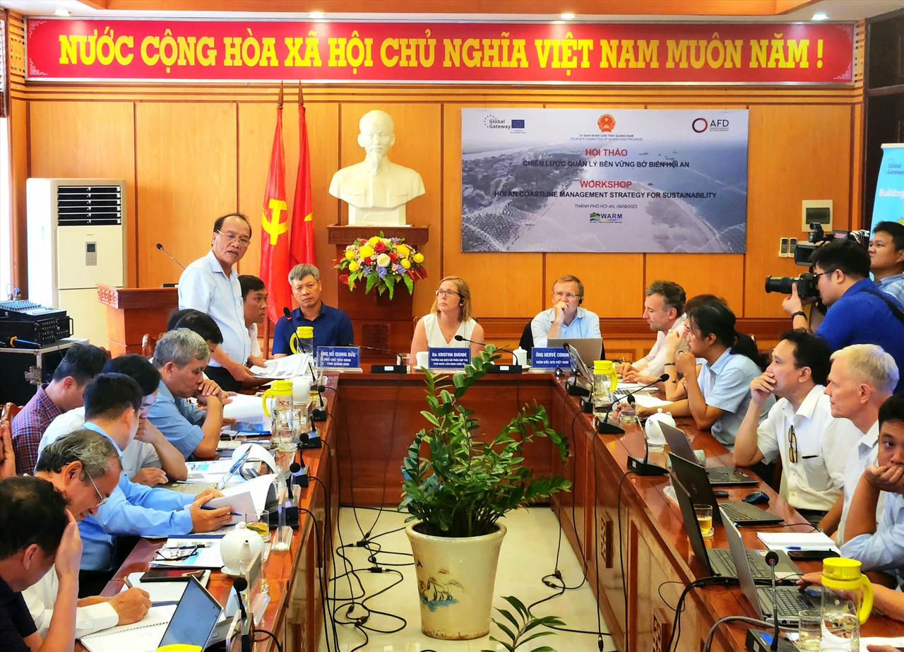 Tìm giải pháp để bảo vệ bền vững bờ biển Hội An