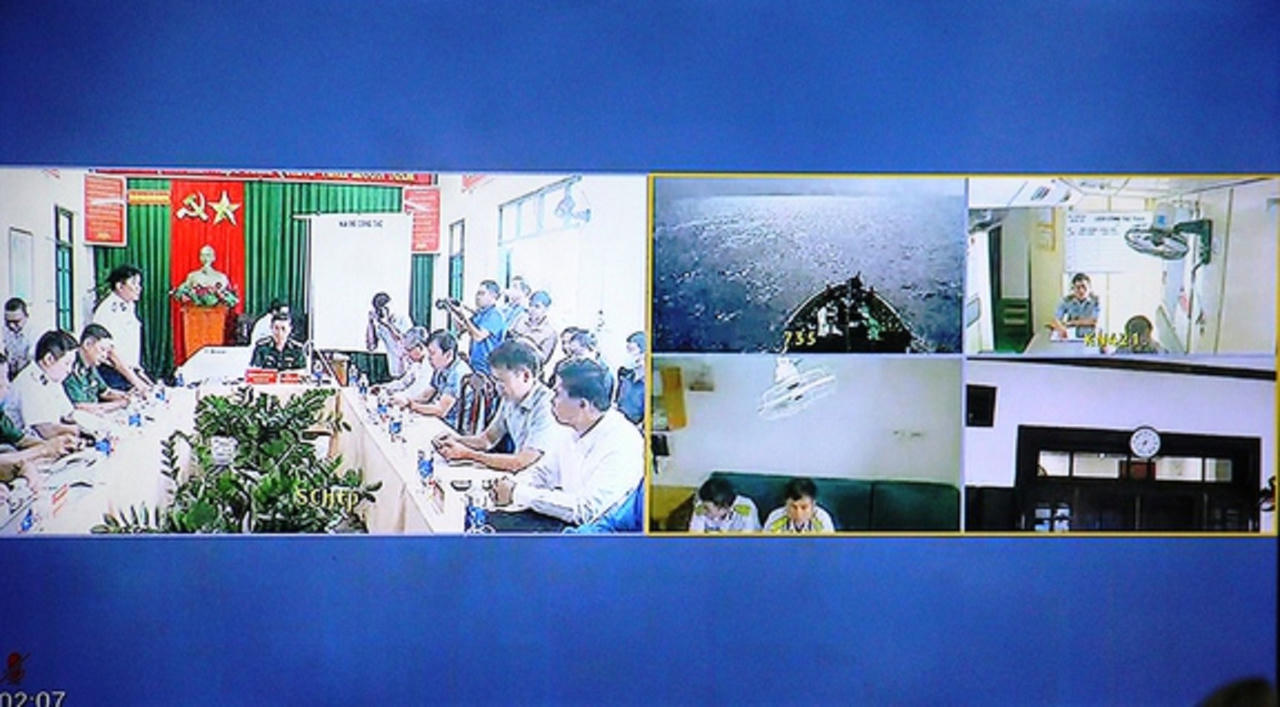 Hi vọng mong manh, đề nghị dừng tìm kiếm 13 ngư dân mất tích sau ngày 22/10