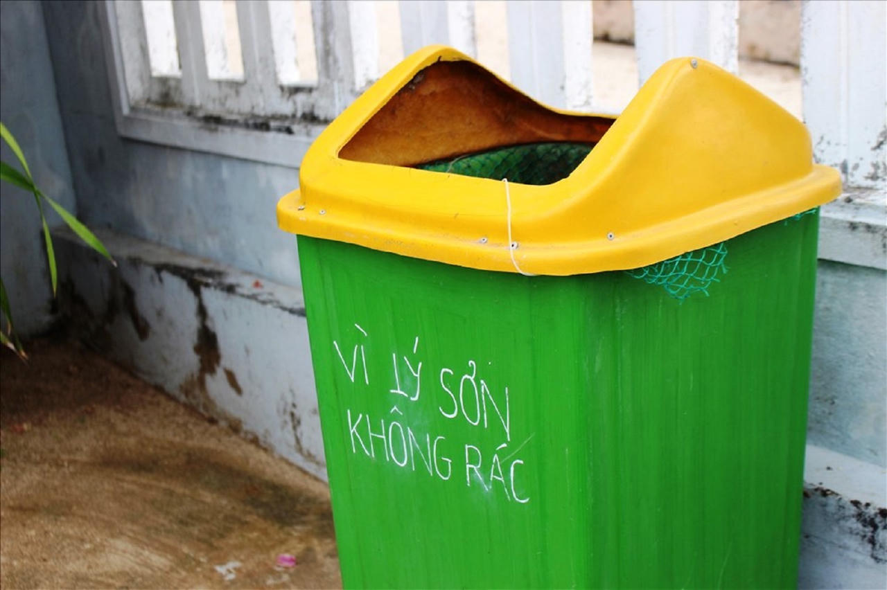 Khuyến cáo không mang túi ni lông lên đảo Lý Sơn