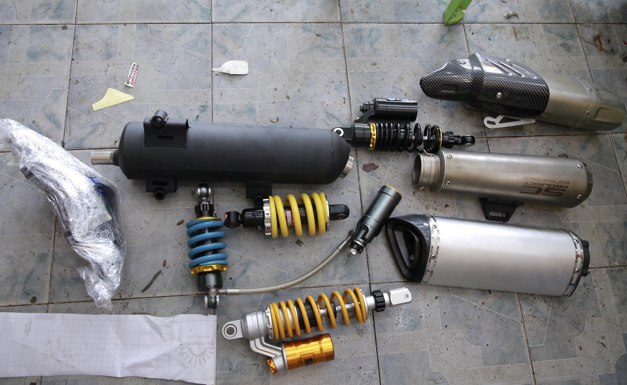 Kiểm tra loạt cơ sở bán đồ độ chế xe máy ở Quảng Nam