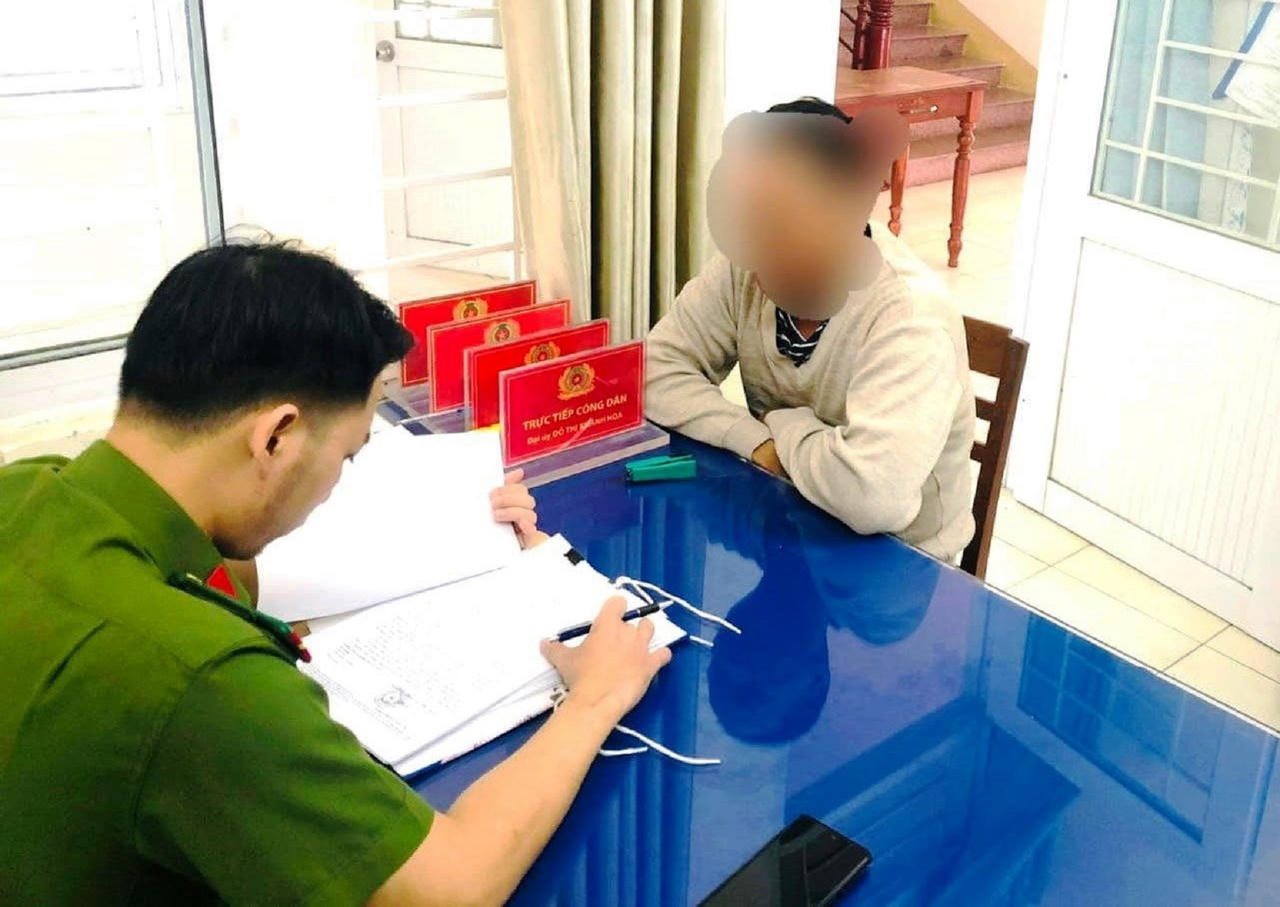  Giám định thương tích nam sinh bị bố bạn đánh nhập viện