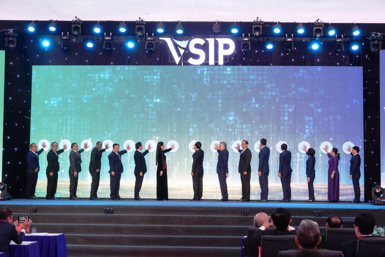 Chủ tịch nước Võ Văn Thưởng kỳ vọng vào sự phát triển của VSIP Quảng Ngãi