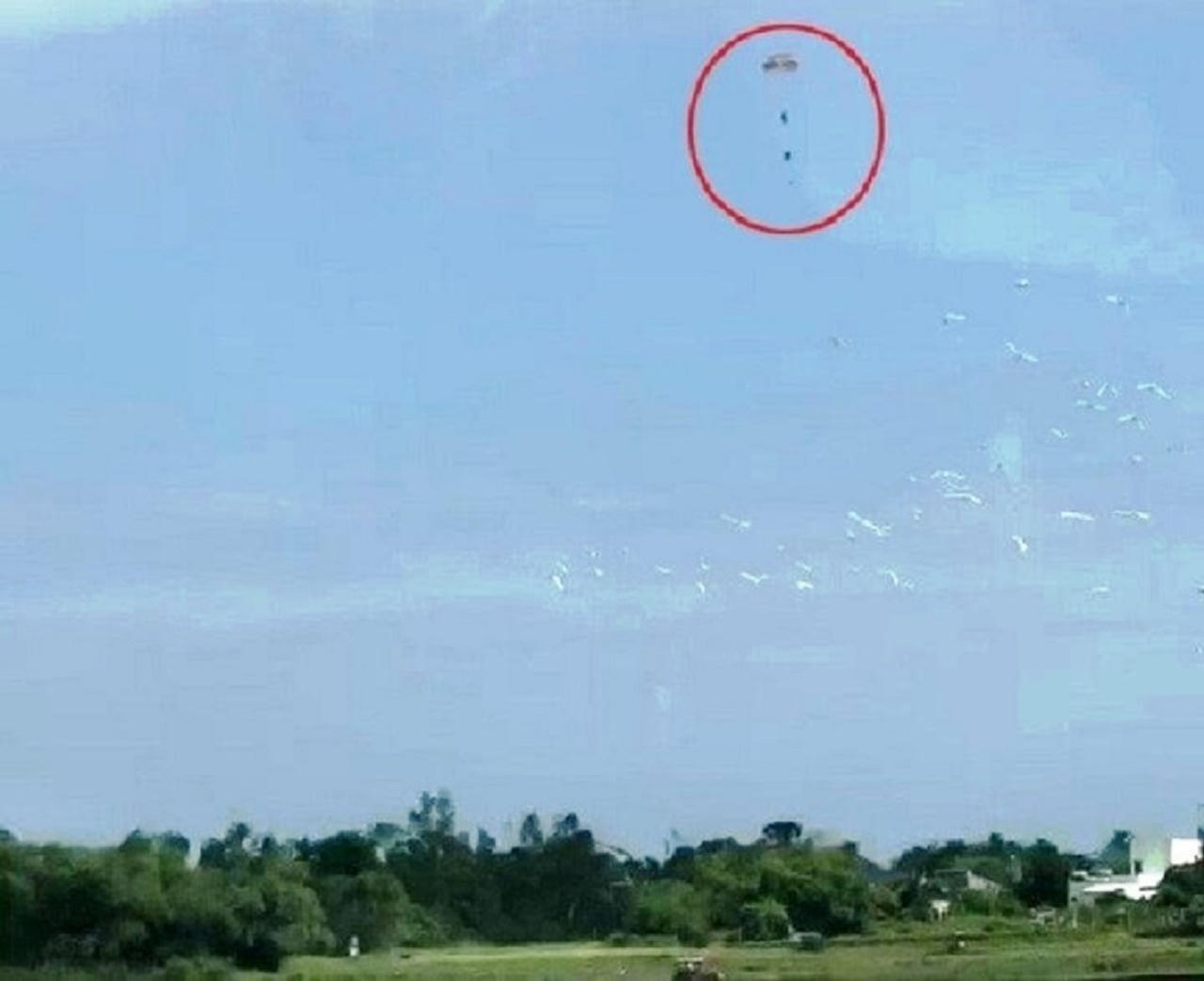 Hiện trường máy bay Su-22 rơi ở Quảng Nam khi đang huấn luyện