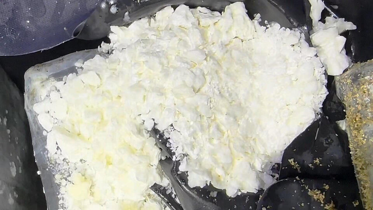 Phát hiện 288kg nghi ma túy trôi dạt vào bờ biển Quảng Ngãi