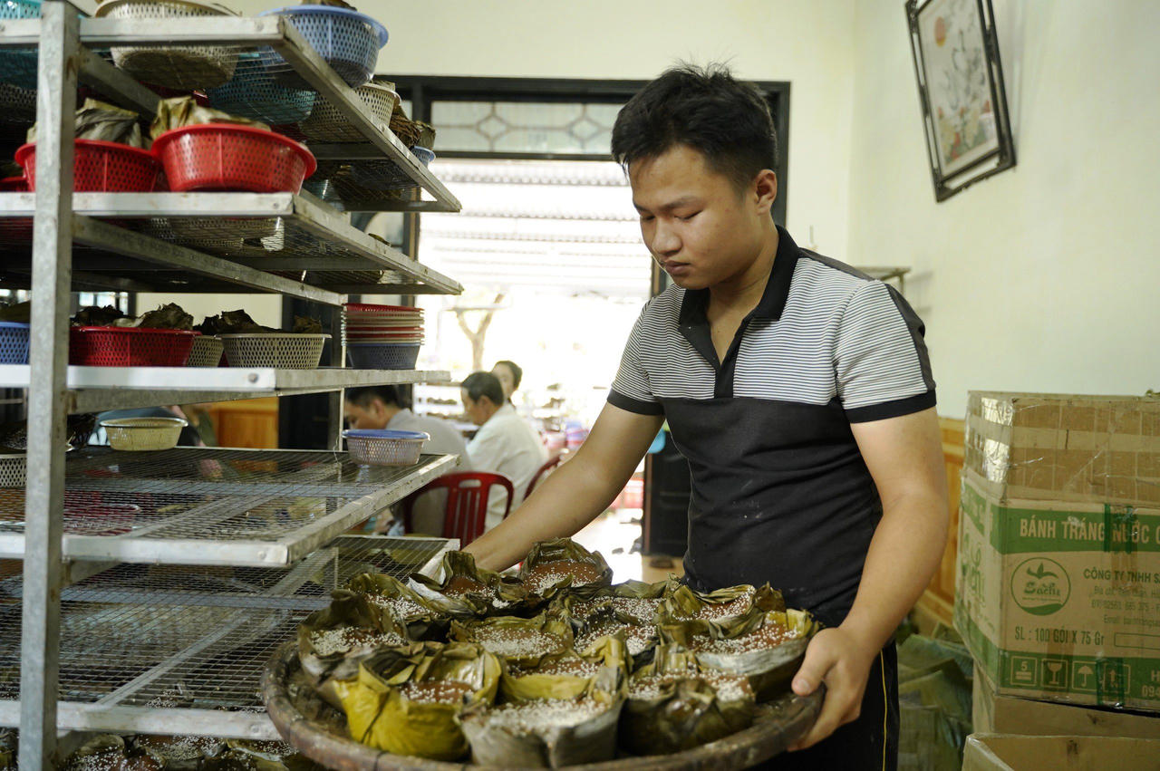 Quảng Nam: Lò bánh tổ xuyên đêm “đỏ lửa” phục vụ Tết Nguyên đán