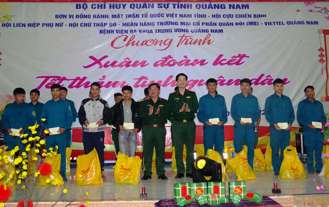 Bộ Chỉ huy quân sự Quảng Nam tổ chức chương trình “Xuân đoàn kết,Tết thắm tình quân dân"