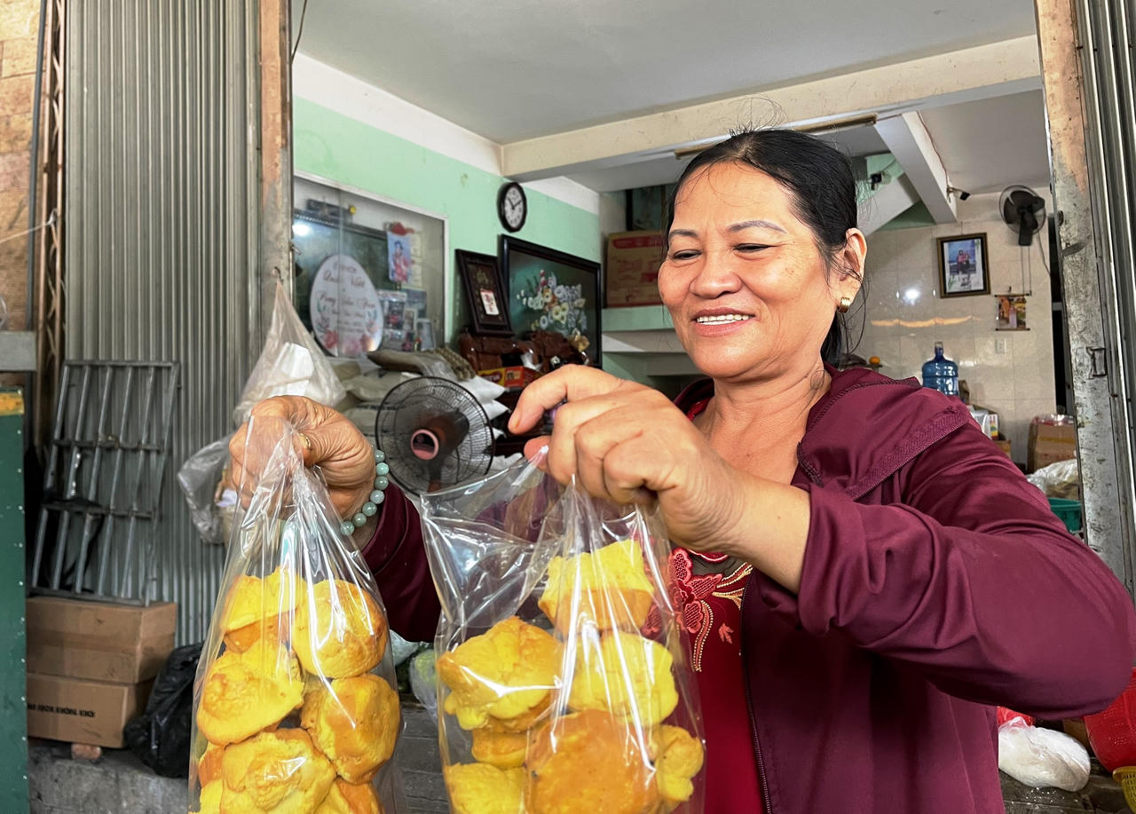 Độc đáo nghề làm bánh nổ, bánh thuẫn ngày Tết của người dân Quảng Ngãi