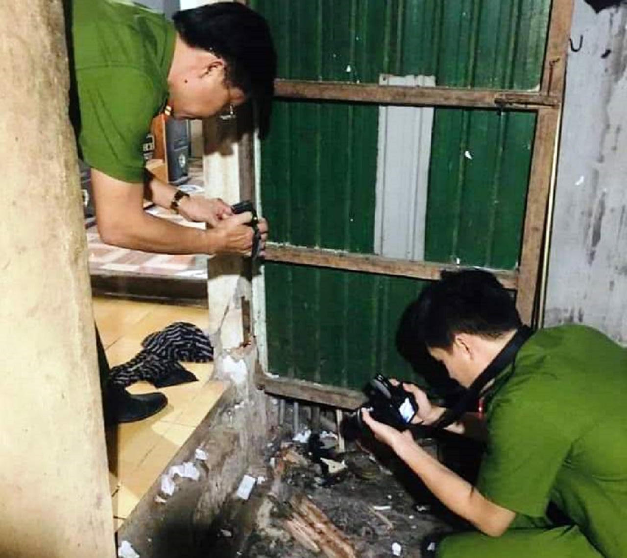 Thảm kịch vì pháo tự chế trong đêm giao thừa: Chồng tử vong còn vợ, con bị thương nặng