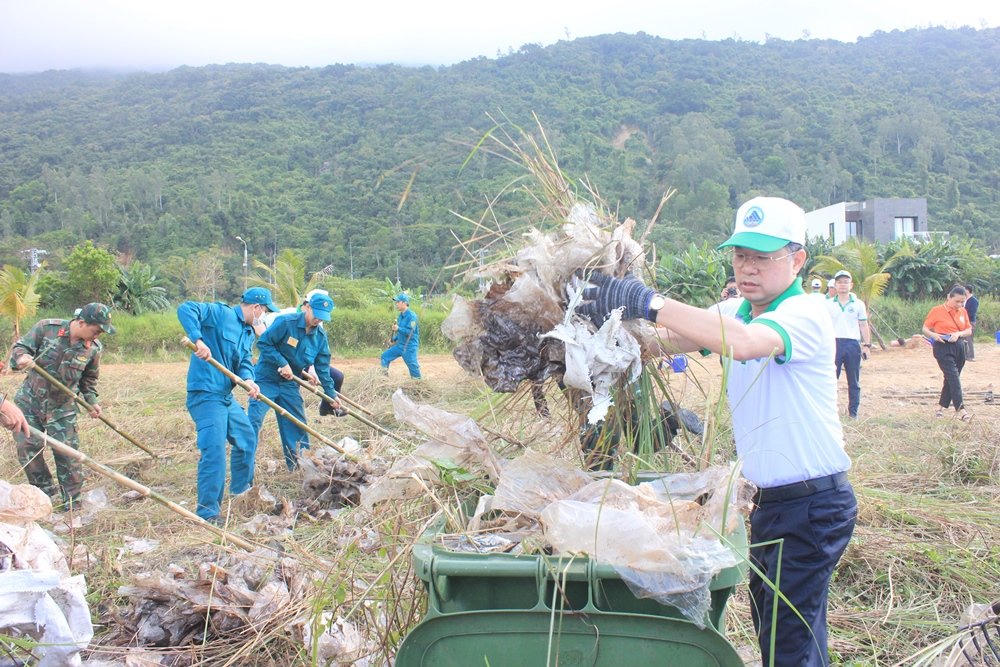 Đà Nẵng kêu gọi người dân, doanh nghiệp gương mẫu bảo vệ môi trường