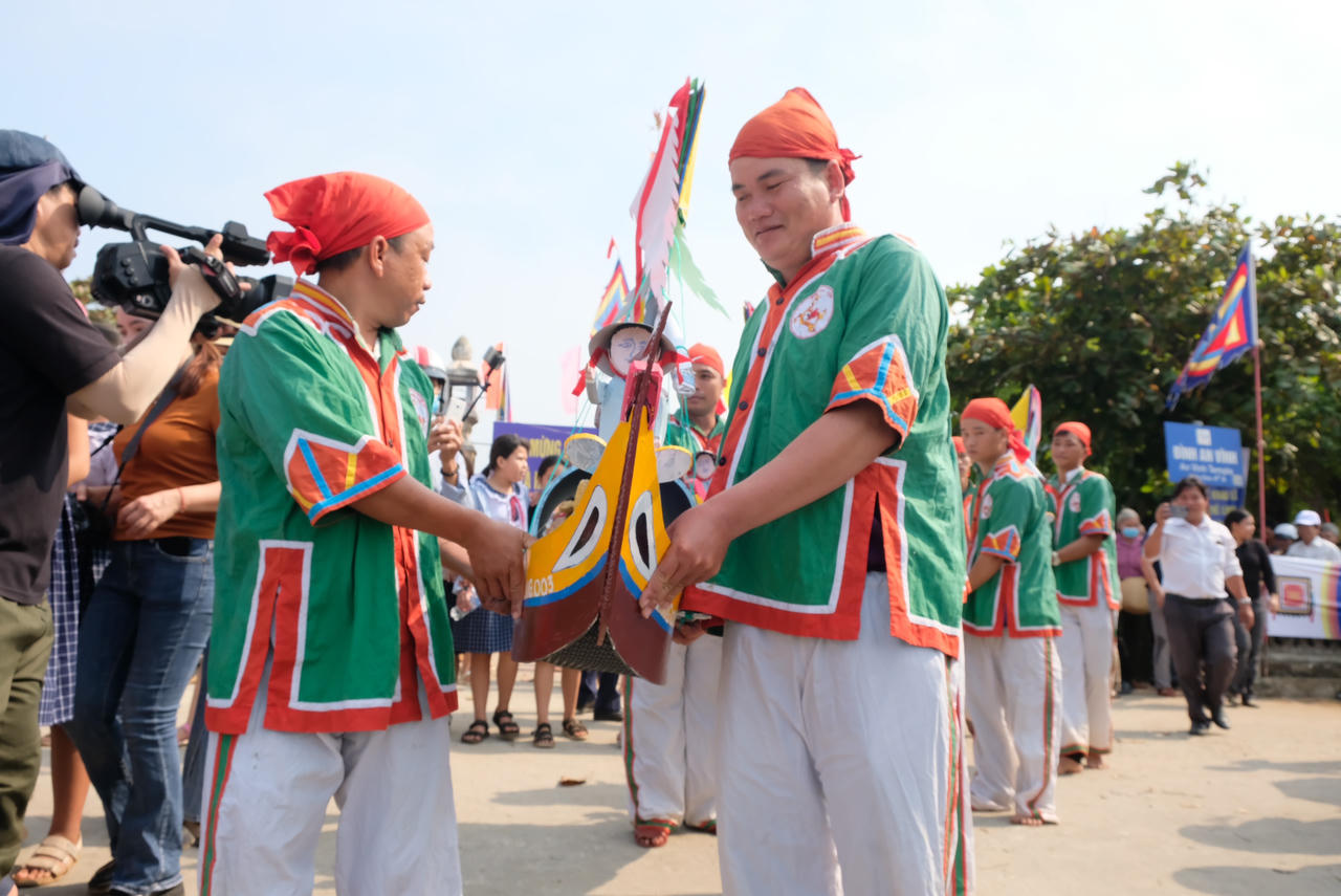 Linh thiêng lễ Khao lề thế lính Hoàng Sa