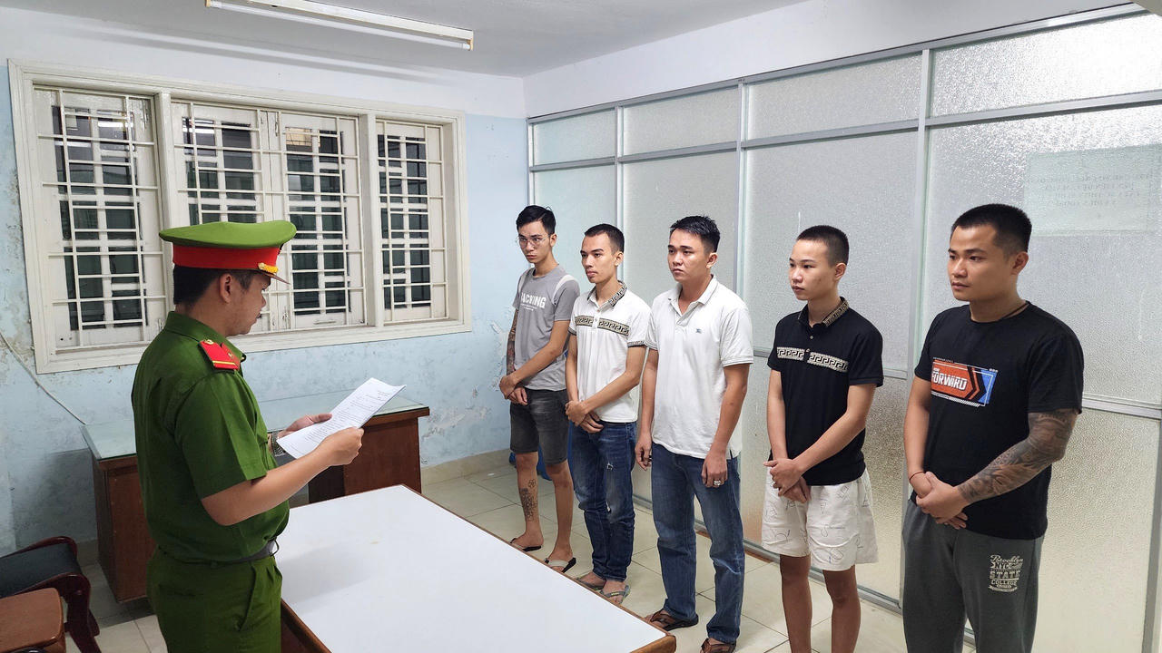 Tạo trang đánh bạc giả để lừa hơn 300 người