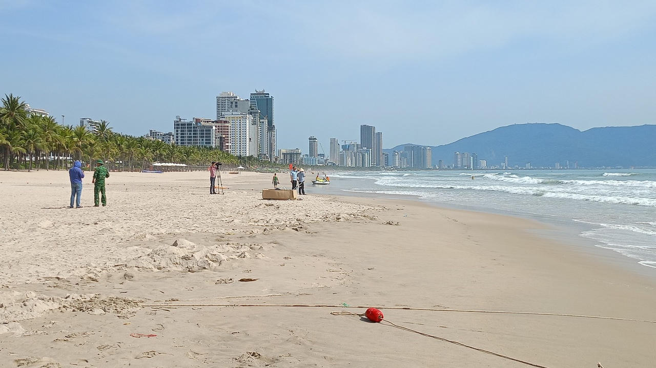 Tắm tại vùng biển nguy hiểm, 2 người tử vong, 1 người mất tích