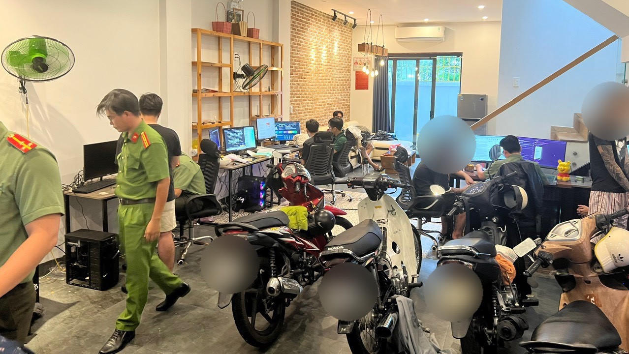 Đột kích bản doanh của ổ nhóm chuyên phát tán mã độc