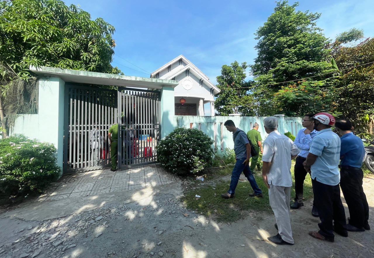 Án mạng nghiêm trọng tại Quảng Ngãi: 2 vợ chồng tử vong, 2 con nhỏ bị thương nặng