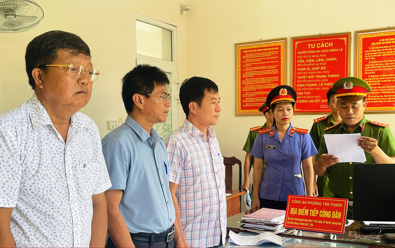 Bắt tạm giam Giám đốc và 2 Phó giám đốc Trung tâm giáo dục nghề nghiệp ở Quảng Nam