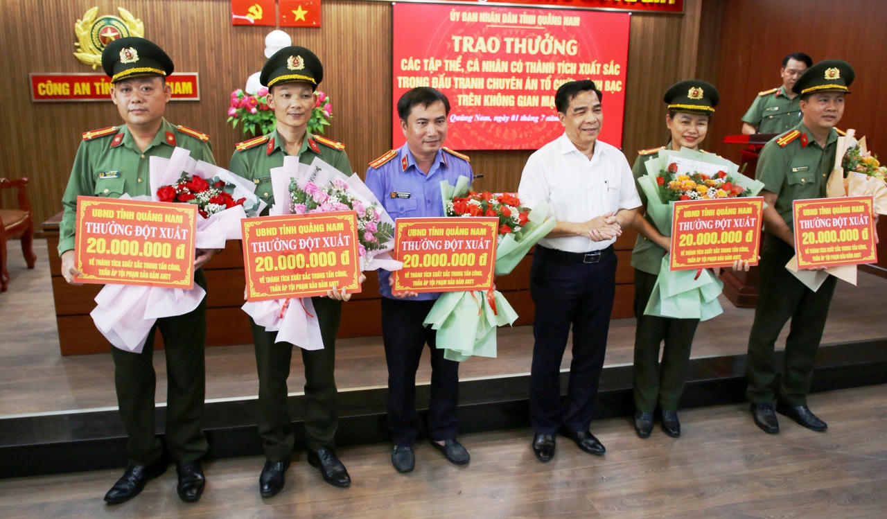 Phá đường dây đánh bạc 20 tỷ đồng/ngày, Công an Quảng Nam được 'thưởng nóng'