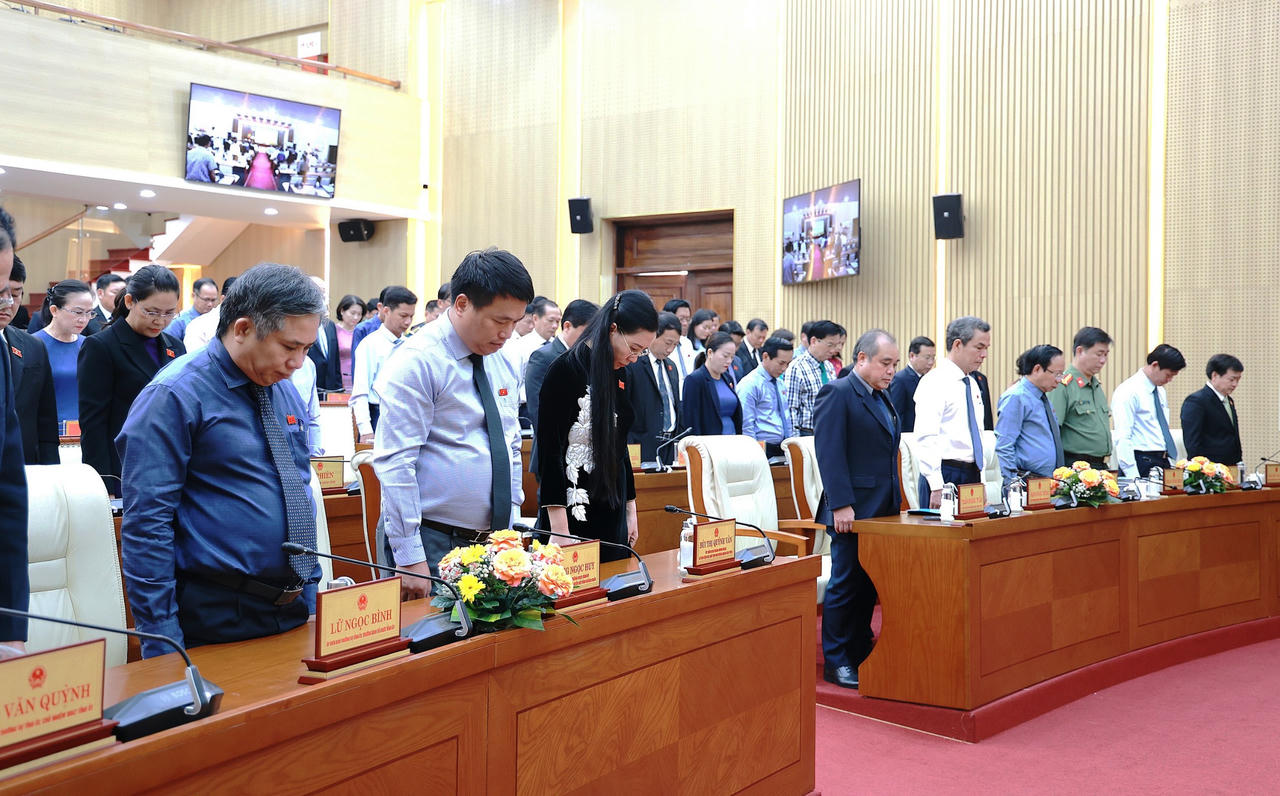 Kỳ họp HĐND tỉnh Quảng Ngãi dành phút mặc niệm Tổng Bí thư Nguyễn Phú Trọng