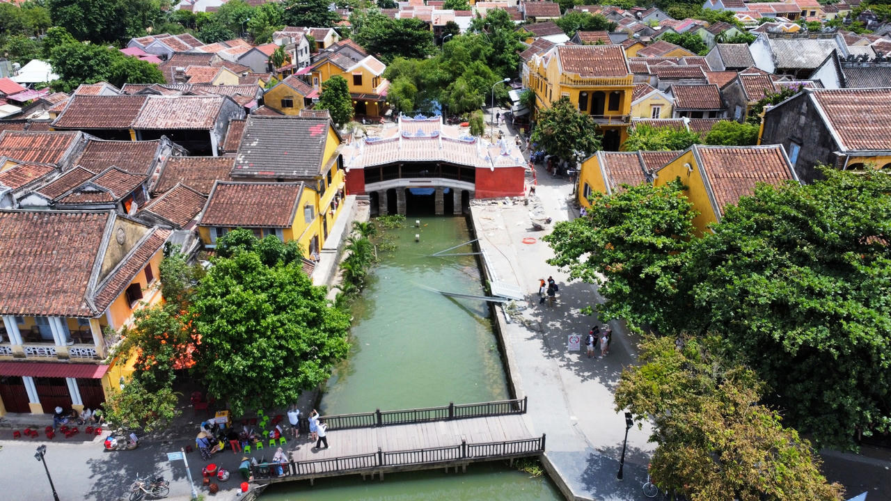 Chùa Cầu phố Hội 'khoác áo mới' sau những ngày trùng tu