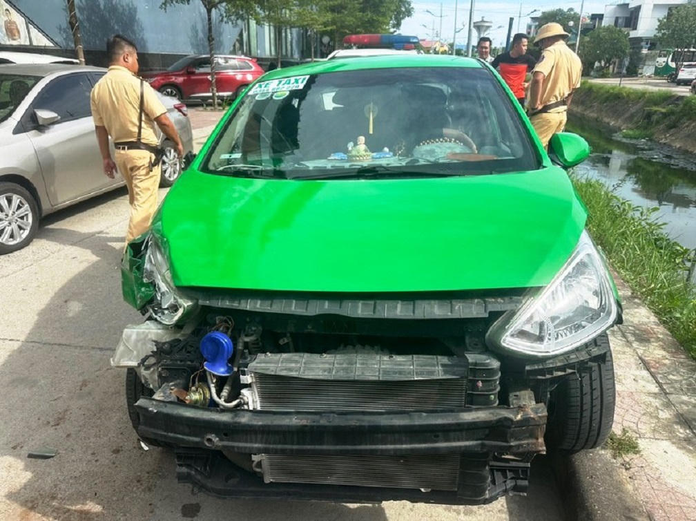 Lời khai ban đầu của 3 đối tượng người Trung Quốc giết người cướp taxi