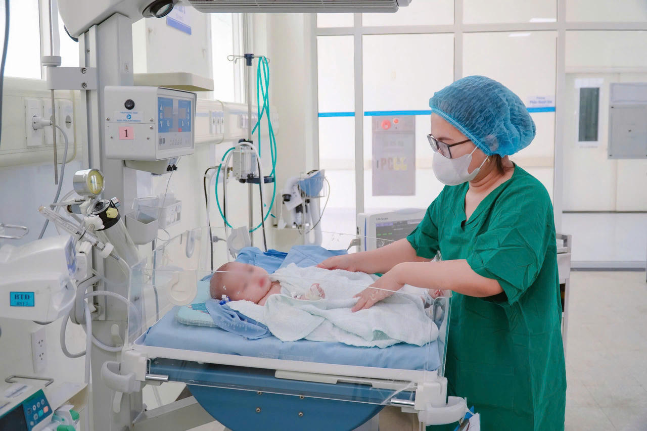 Phẫu thuật tim hở thành công cho bé gái 3 tháng tuổi ở Quảng Nam