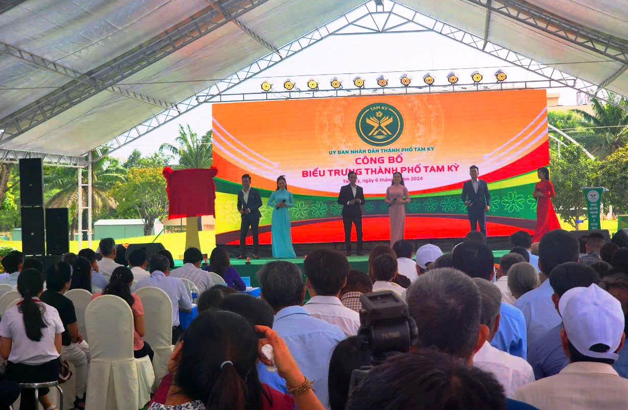 TP Tam Kỳ công bố biểu trưng riêng